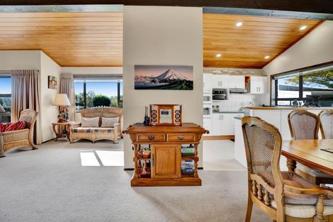 Photo of property in 97 Manutahi Road, Tarurutangi, New Plymouth, 4372