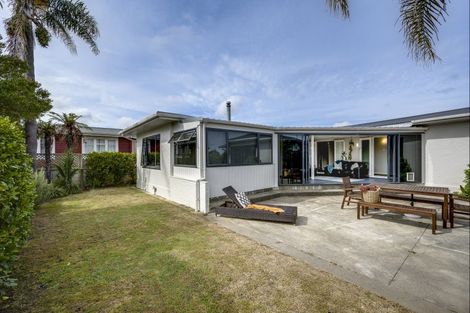 Photo of property in 13 Howard Road, Taradale, Napier, 4112