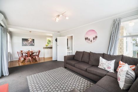 Photo of property in 3/10 Coroglen Avenue, Birkenhead, Auckland, 0626