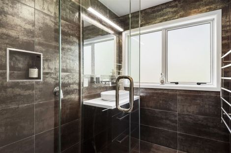 Photo of property in 1/107 Nile Road, Milford, Auckland, 0620