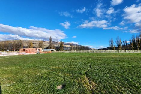 Photo of property in 3 Rubus Street, Wanaka, 9382