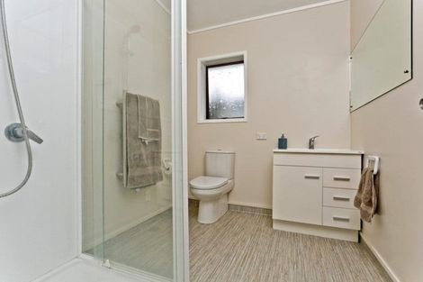 Photo of property in 2/77 Stanaway Street, Hillcrest, Auckland, 0627