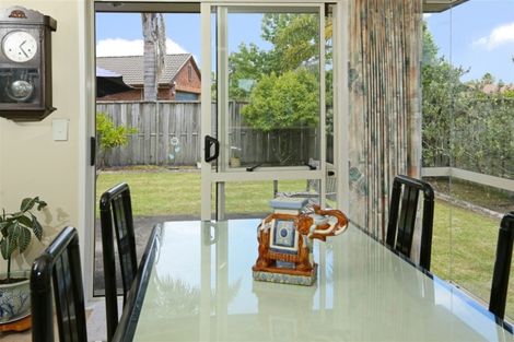 Photo of property in 10 Hillwell Drive, Henderson, Auckland, 0612