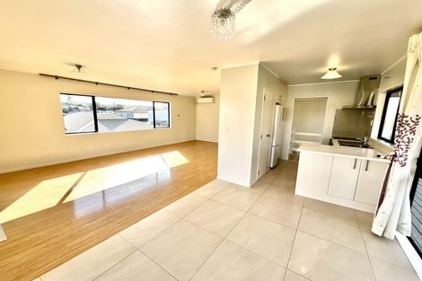 Photo of property in 2/127 Moore Street, Howick, Auckland, 2014