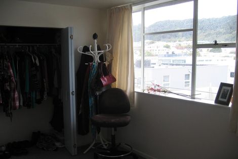 Photo of property in Grandstand Apartments, 80u6 Kent Terrace, Mount Victoria, Wellington, 6011