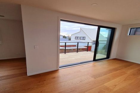 Photo of property in 112a Freyberg Street, Lyall Bay, Wellington, 6022