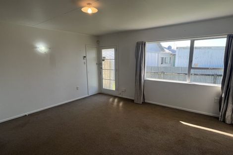 Photo of property in 35 Mcgiffert Street, Palmerston North, 4410