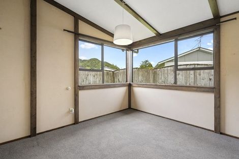 Photo of property in 7 Laredo Grove, Totara Park, Upper Hutt, 5018