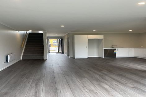 Photo of property in 74 Papatupu Way, Kumeu, 0810