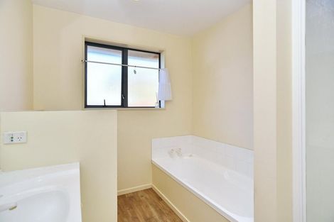 Photo of property in 1 Roche Avenue, Upper Riccarton, Christchurch, 8041