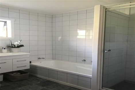 Photo of property in 47 James Cook Street, Havelock North, 4130