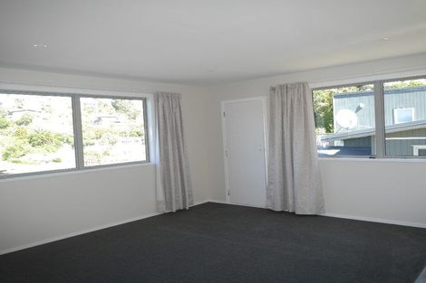 Photo of property in 137a Newlands Road, Newlands, Wellington, 6037