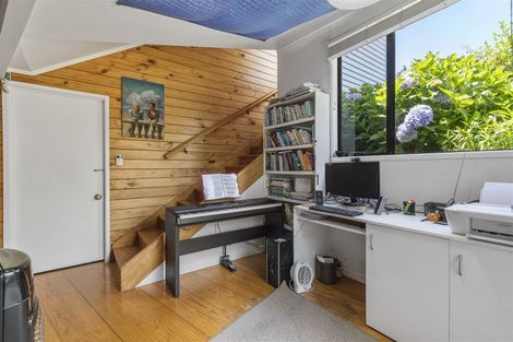 Photo of property in 22 Kathy Terrace, Stanmore Bay, Whangaparaoa, 0932