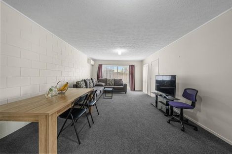Photo of property in 407 West Coast Road, Glen Eden, Auckland, 0602