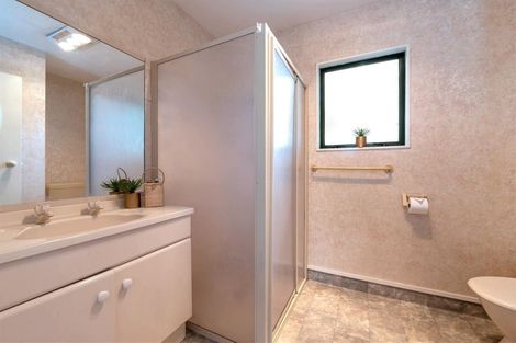 Photo of property in 11unit Mckee Avenue, Fenton Park, Rotorua, 3010