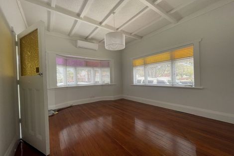 Photo of property in 29a Miro Street, New Lynn, Auckland, 0600