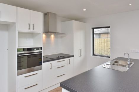 Photo of property in 20 Foxbridge Lane, Conifer Grove, Takanini, 2112