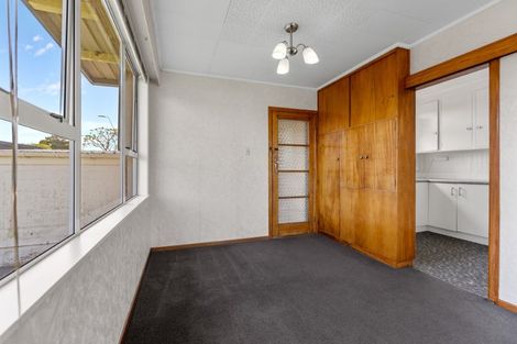 Photo of property in 1/378 Devon Street East, Strandon, New Plymouth, 4312