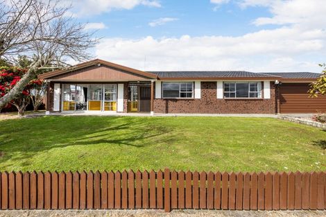 Photo of property in 4 Sandalwood Drive, Dinsdale, Hamilton, 3204