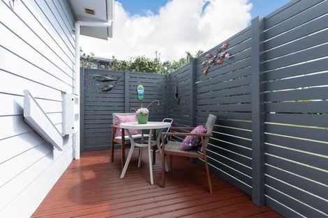 Photo of property in 9 Weka Street, Mangawhai, 0505