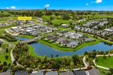 Photo of property in 14 Taukahiwi Road, Pukekohe, 2120