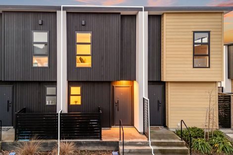 Photo of property in 7/240 Stokes Valley Road, Stokes Valley, Lower Hutt, 5019