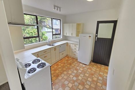 Photo of property in 16 Enderby Drive, Te Atatu Peninsula, Auckland, 0610