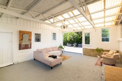 Photo of property in 323 Clifton Road, Te Awanga, 4102