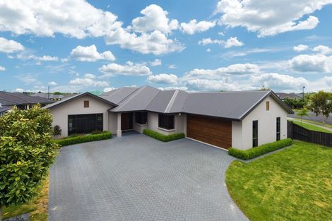 Photo of property in 11 Wakefield Place, Rototuna North, Hamilton, 3210