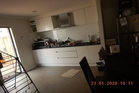 Photo of property in 50 Colliston Rise, Pinehill, Auckland, 0632