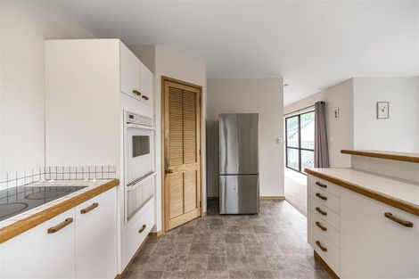 Photo of property in 1/5 Tree View Avenue, Glenfield, Auckland, 0629