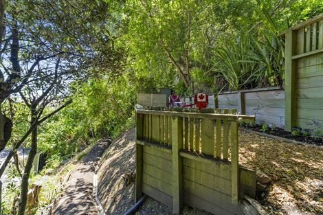 Photo of property in 74 Mana Esplanade, Paremata, Porirua, 5026
