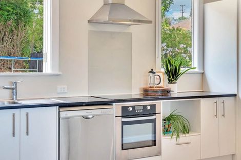 Photo of property in 15 Awaroa Road, Helensville, 0800