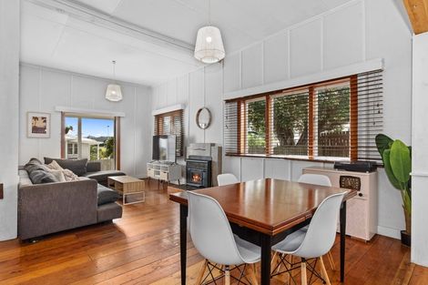 Photo of property in 1 Whimp Avenue, Onerahi, Whangarei, 0110