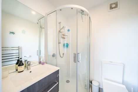 Photo of property in 62u1 Spenmoor Street, Newlands, Wellington, 6037