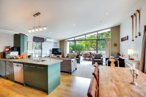 Photo of property in 122a Glendale Road, Glen Eden, Auckland, 0602
