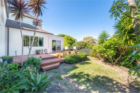 Photo of property in 24 Santa Cruz Drive, Shamrock Park, Auckland, 2016