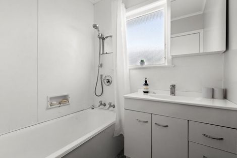 Photo of property in 227 Lumsden Place, Akina, Hastings, 4122