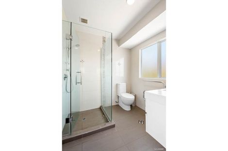 Photo of property in 22 John Brooke Crescent, East Tamaki Heights, Auckland, 2016