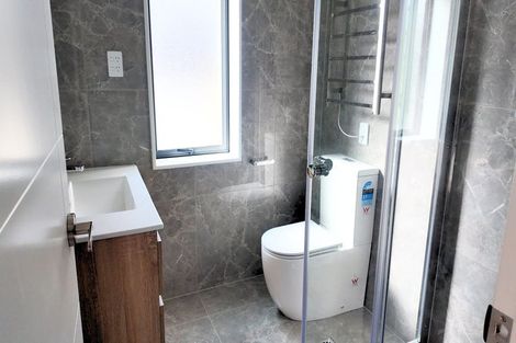 Photo of property in 44b Cyclarama Crescent, Massey, Auckland, 0614