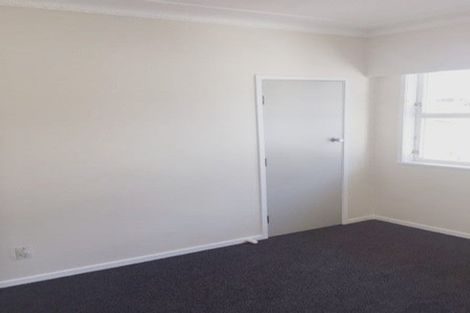 Photo of property in 86a Pupuke Road, Hillcrest, Auckland, 0627