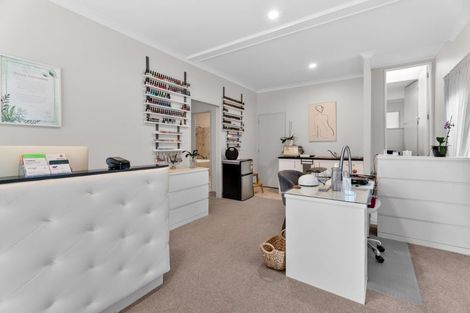 Photo of property in 24a Alexander Street, Cockle Bay, Auckland, 2014