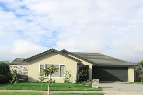 Photo of property in 5 San Priamo Place, Paraparaumu Beach, Paraparaumu, 5032