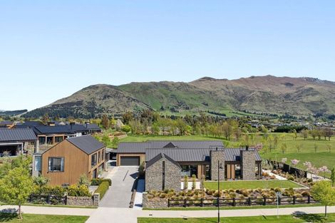 Photo of property in 14 Deans Drive, Wanaka, 9305