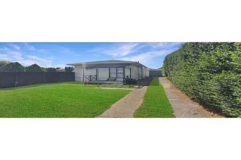 Photo of property in 24 Stokes Avenue, Te Atatu Peninsula, Auckland, 0610