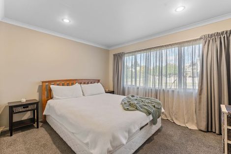 Photo of property in 1/1 The Moorings, Two Mile Bay, Taupo, 3330