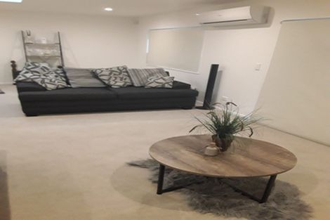 Photo of property in 5b Melia Place, Stanmore Bay, Whangaparaoa, 0932