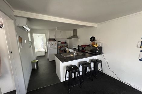 Photo of property in 18 Tamar Street, Island Bay, Wellington, 6023