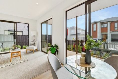 Photo of property in 2/38 Jane Maree Road, Kumeu, 0810