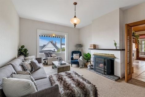 Photo of property in 71 Dyers Pass Road, Cashmere, Christchurch, 8022